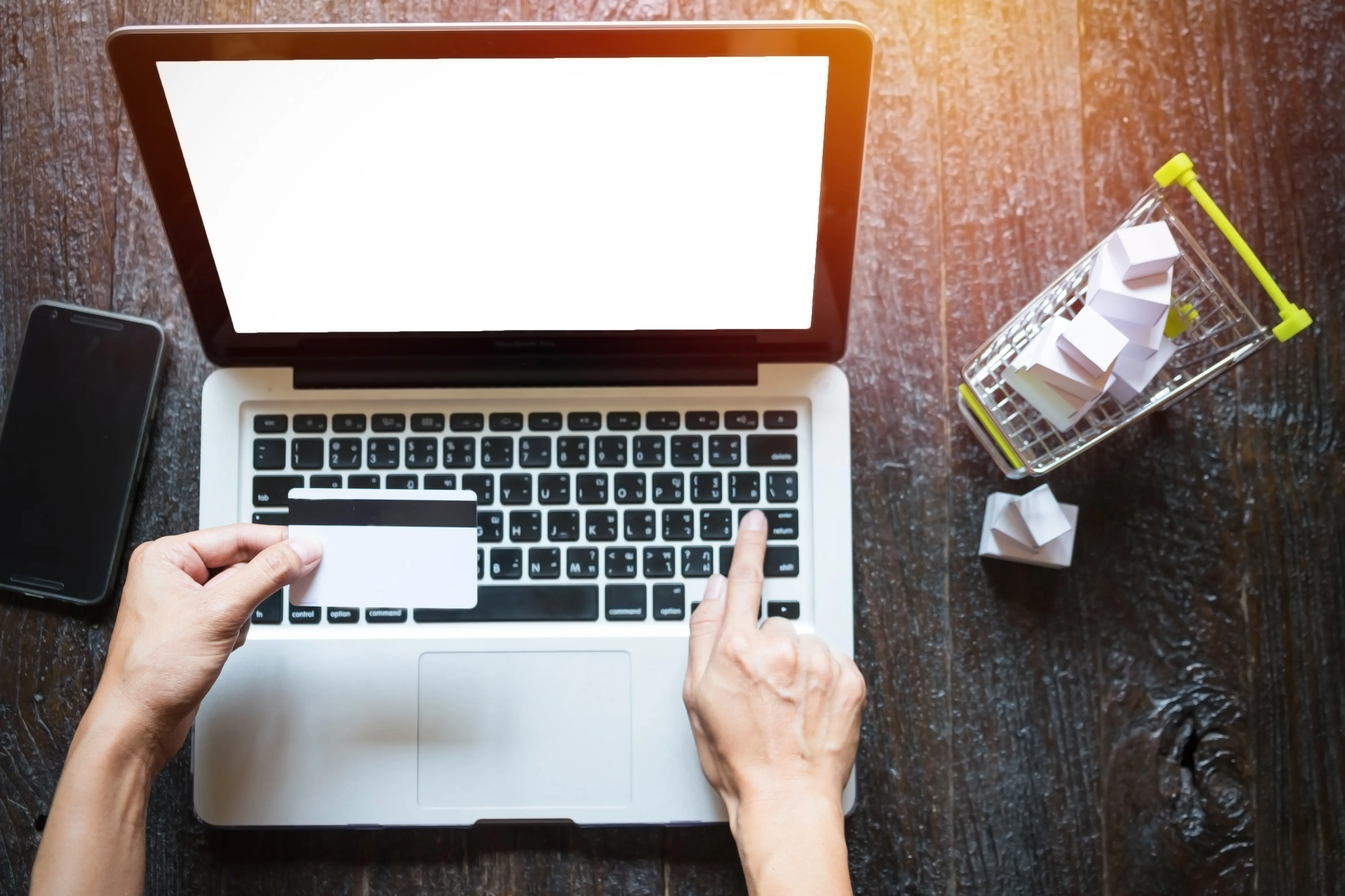Plăți online în România: ghid complet pentru magazine online (2026)